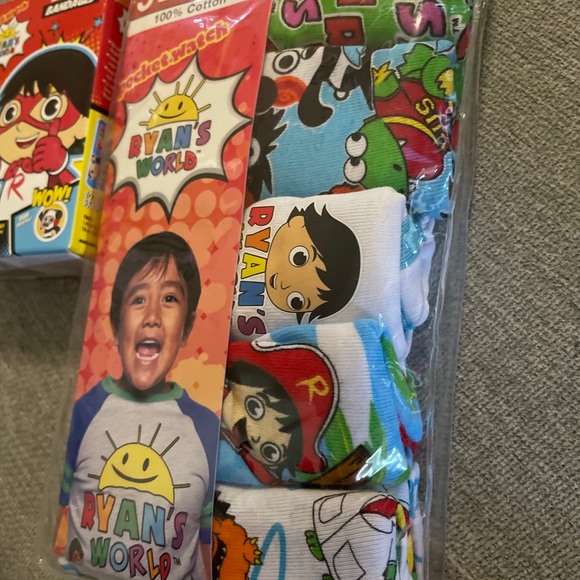 NIP Ryan’s World Boys Size 4 Underwear Briefs 5 Pk - Picture 8 of 9